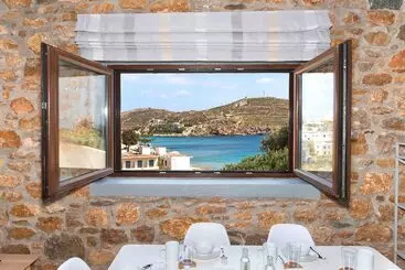 هتل آپارتمان Syra Suites