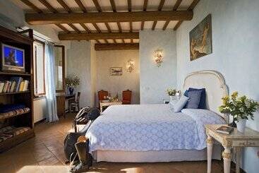 فندق Il Poggio Agriturismo & Resort