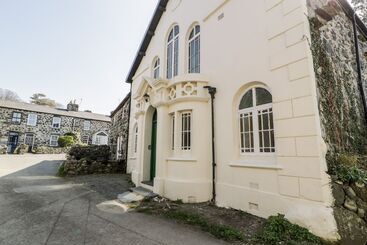 بيت ريفى Capel Cader Idris