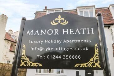 کلبه Manor Heath   The Duplex