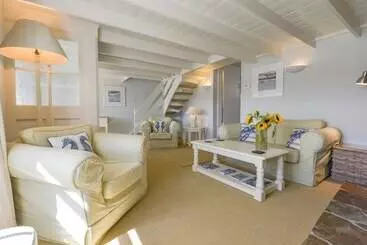 Prydes Cottage