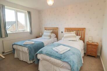 بيت ريفى Number Six