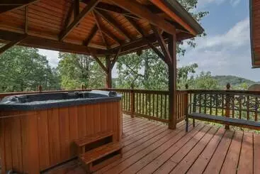 Mökkimajoitus Mountain View   2 Bedrooms, 2 Baths, Sleeps 6 Cabin By Redawning