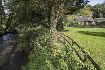 Casa Rural Honey House
