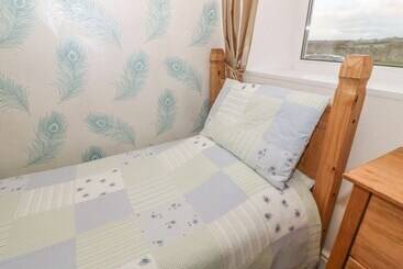 Mökkimajoitus The Farmhouse