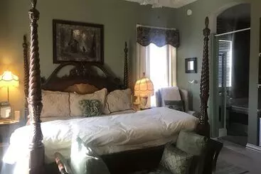 Aamiaismajoitus (B&B) Historic Iron Horse Inn