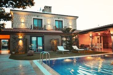 Fehmi Bey Alacati Butik Otel Special Class