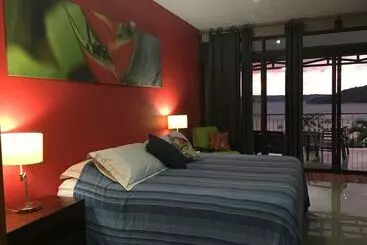 Hotelli Bluebay Bugenvil Lake Lodge