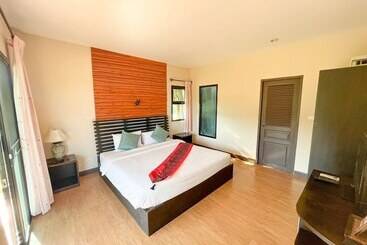 בית מלון כפרי Phureenun Resort