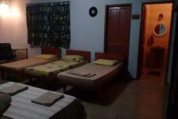 Saqua Beach Hostel