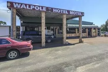 The Walpole Hotel Motel