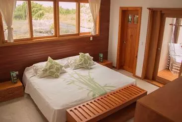 کلبه Chez Manany Galapagos Eco Lodge