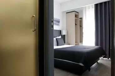 Hotel M