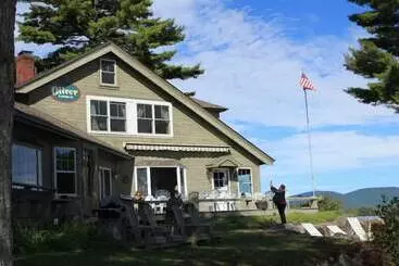 ホテル Oliver Lodge