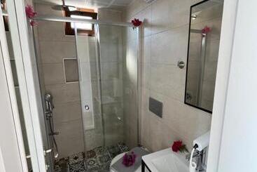 تختخواب و صبحانه Talay Pansiyon