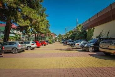 בית מלון כפרי Genrih I