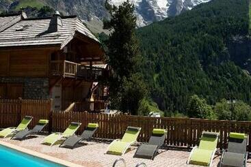 ホテル Hôtel Castillan