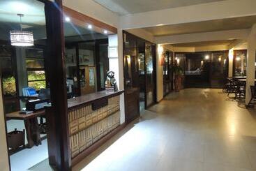 Hotel Marinas Pousada