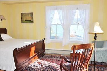 בית מלון כפרי The Claremont