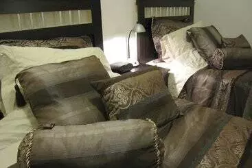 Majatalo Yellowknife Polar Suite