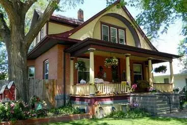 3rd Street Nest Bed & Breakfast