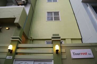 پانسیون Tour Rest Inn