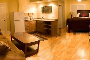 استراحتگاه River Rock Cottages