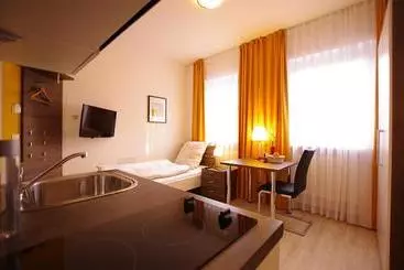 Hotel Boardinghouse Neutraubling