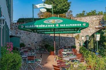 Отель Nassauer Hof