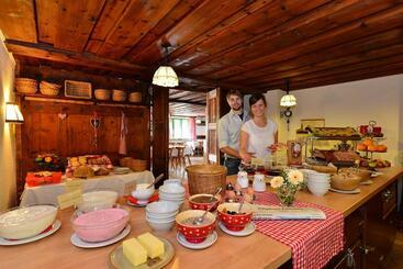 פנסיון Familienhotel Löwen