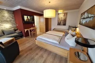 Отель Garni Zur Krone