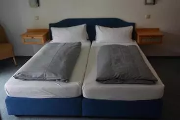 Отель Zum Forst