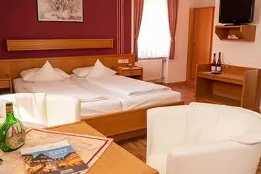 Пансион Garni Zum Hirschen