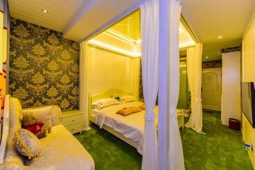 Mount Emei Teddy Bear Hotel玩具熊酒店