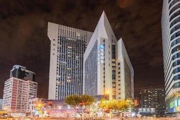 Hotel Hanting Shanghai Bei Bund Xinhua Hospital
