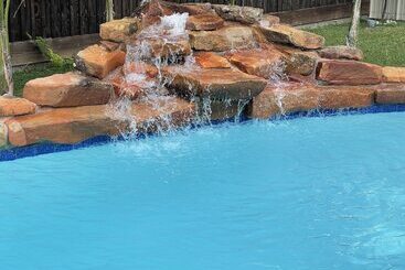 آپارتمان‌های توریست‌ها Magnito Mini Mansion At I A H Airport