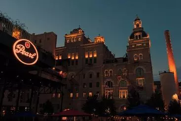 آپارتمان‌های توریست‌ها Cozy And Lovely 2br 2ba Apt#a Near Lively Downtown