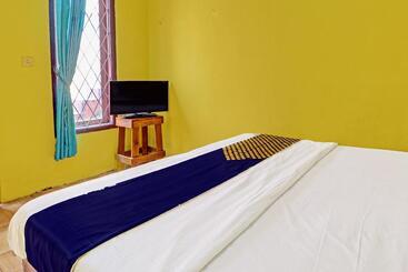 Hotel Spot On 91478 Wisma Aura Syariah