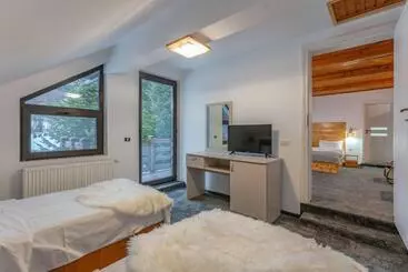 ペンション Iris Predeal