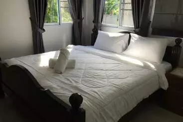 Pensão Mew House Suanmali Lamai