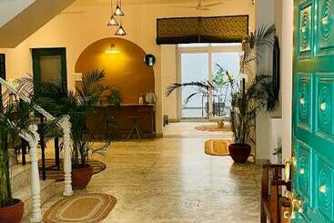 住宿加早餐 Anandmai Sustainable Living Spaces