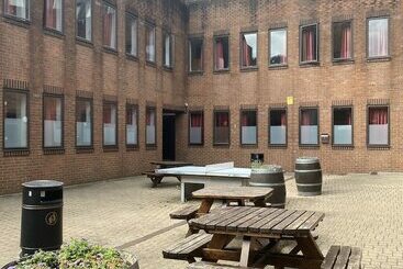 Пансион Rooms For Students Only Cricklewood Lane