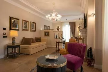 ベッドアンドブレックファースト Domus Clelia Paestum Antica Luxury Rooms