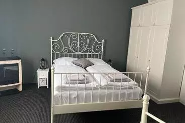 Aamiaismajoitus (B&B) Zur Landebrücke