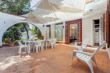 관광객 아파트 Villa Rossana Sul Mare