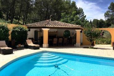 צימר Les Restanques