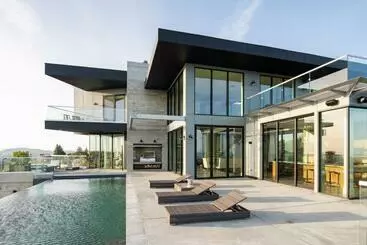 Turistihuoneistot Belleza By Avantstay Hilltop Mansion W Pool Panoramic Views Ultra Modern Interior