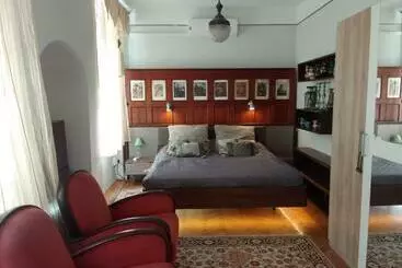 ツーリストアパートメント Parkside Large Modern Garden View Apartment