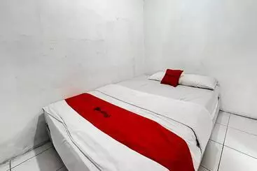 Majatalo Reddoorz At Penginapan Bunda