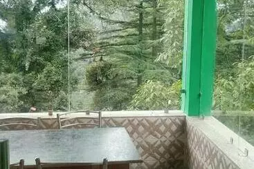 ペンション Pine Guest House Abd Restaurant